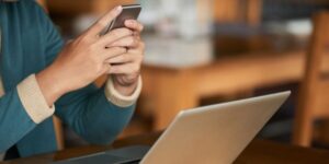 Principales ladrones de tiempo: notificaciones, llamadas de teléfono o emails.