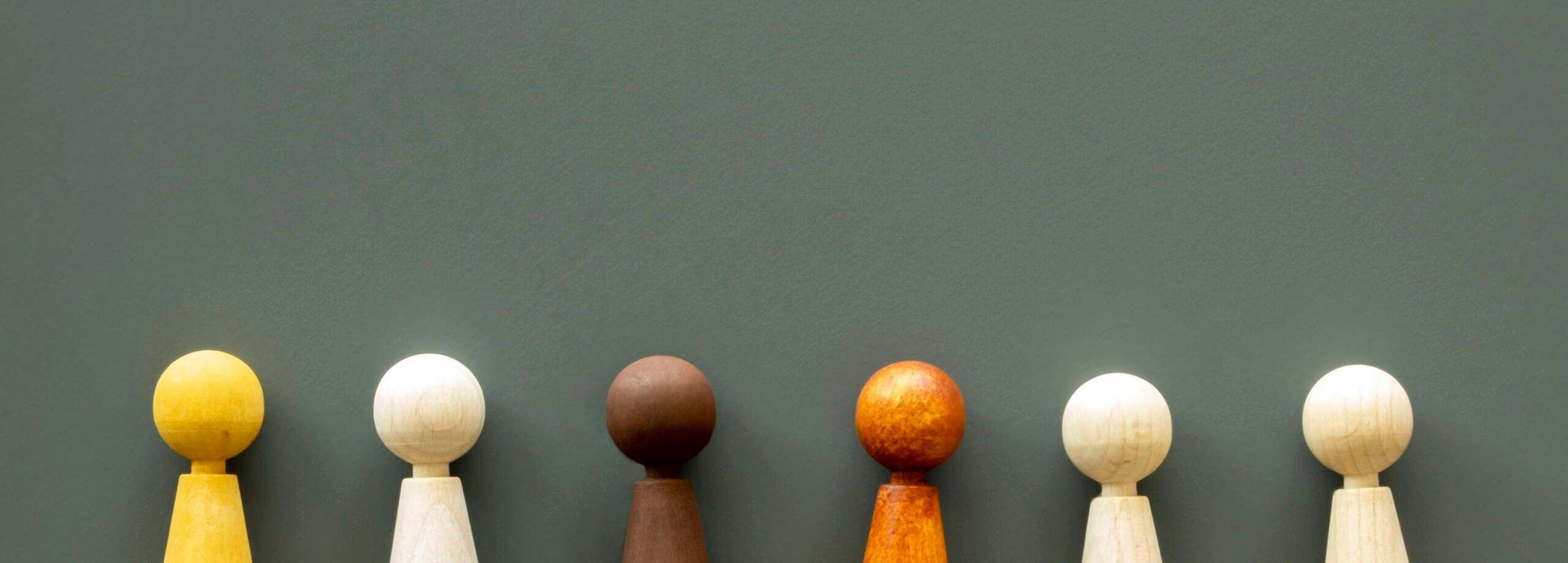 Piezas de ajedrez que representan la diversidad
